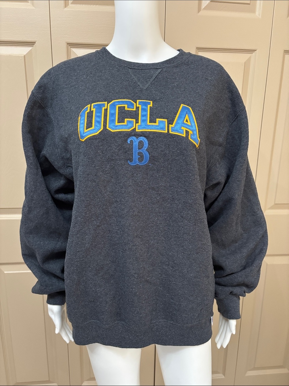 UCLA Bruins crewneck sweatshirt